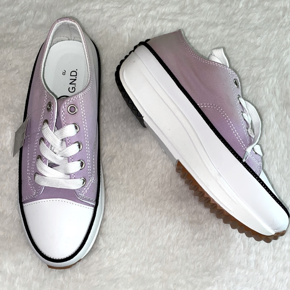 NWT Lilac Lavender 🌸 Canvas Platform Sneakers Size 8 US